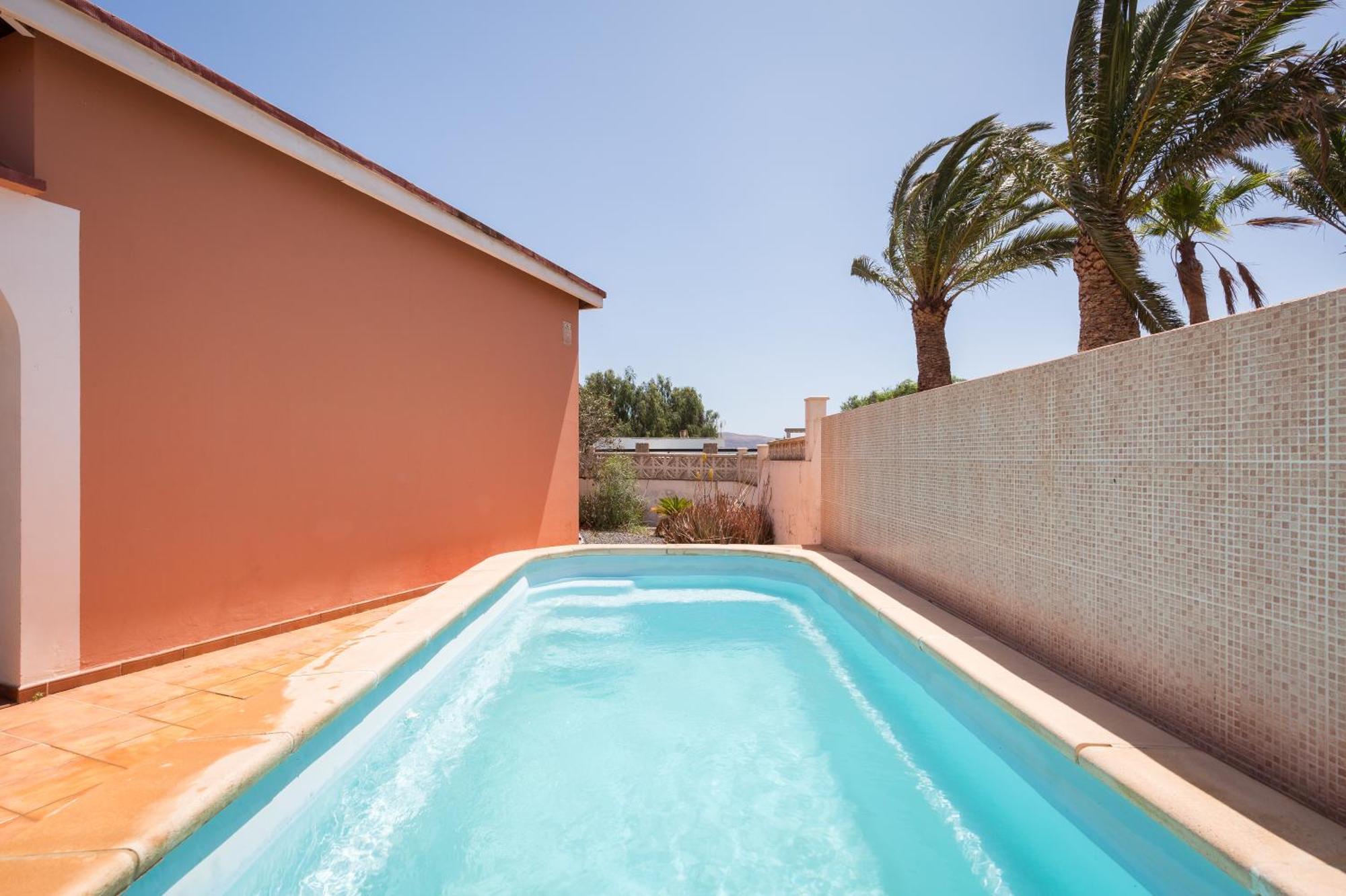 Home2Book Quiet Villa With Private Pool Triquivijate Exteriér fotografie